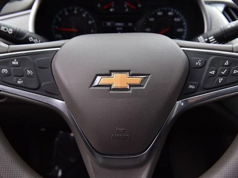 Used 2022 Chevrolet Malibu LT FWD image 16