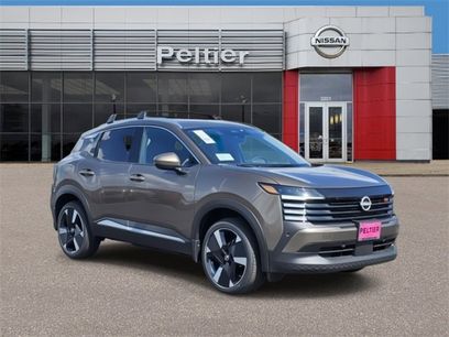 New 2025 Nissan Kicks SR w/ Illumination Package