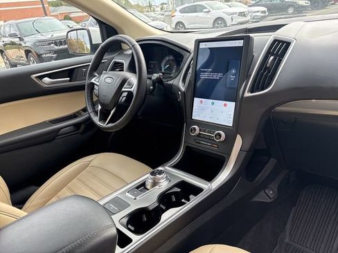Used 2022 Ford Edge SEL w/ Convenience Package image 14