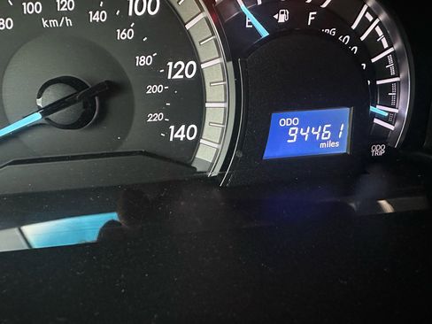 Used 2013 Toyota Camry XLE image 14