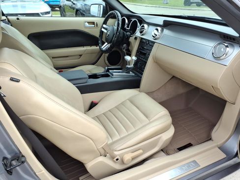 Used 2006 Ford Mustang GT Premium image 7