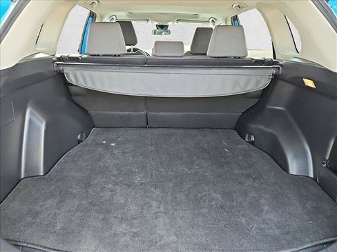 Used 2020 Toyota RAV4 XLE w/ Convenience Package FWD image 6