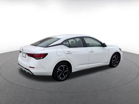 Used 2025 Nissan Sentra SV FWD image 14