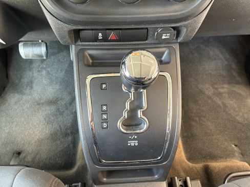 Used 2016 Jeep Patriot Sport w/ Power Value Group AWD/4WD image 21