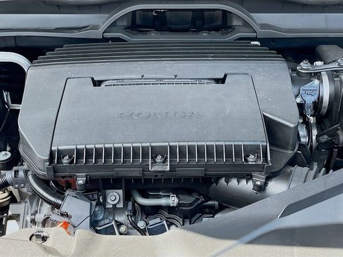 Used 2025 Honda Pilot Touring image 33
