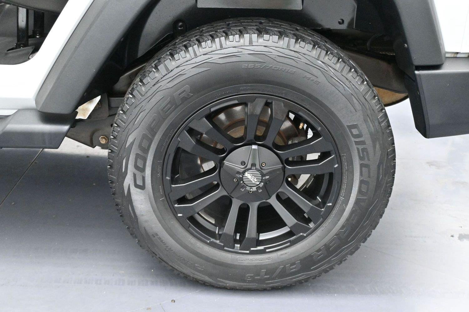 Used 2015 Jeep Wrangler Unlimited Sport w/ Quick Order Package 24S AWD/4WD image 31