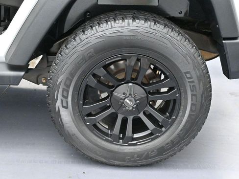 Used 2015 Jeep Wrangler Unlimited Sport w/ Quick Order Package 24S AWD/4WD image 31