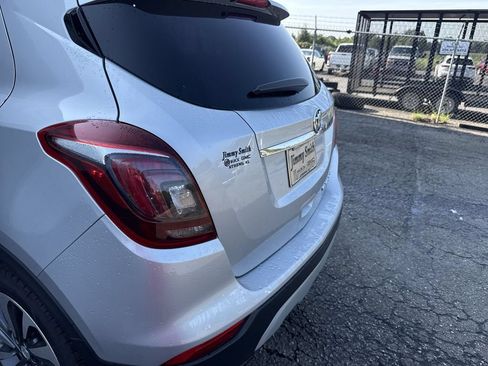 Certified 2022 Buick Encore Preferred AWD/4WD image 33