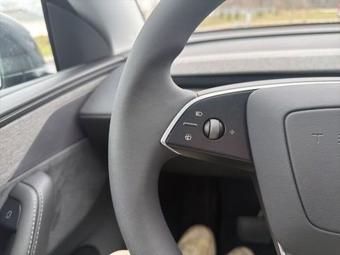 Used 2026 Tesla Model Y Long Range image 49