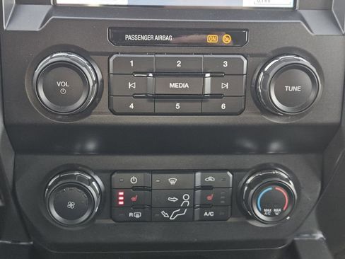 Used 2022 Ford F350 XLT w/ XLT Premium Package image 14