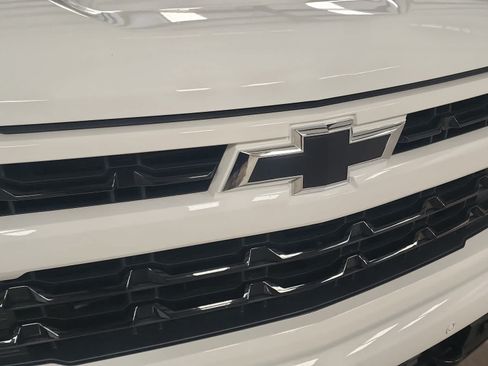 Used 2025 Chevrolet Silverado 1500 RST AWD/4WD image 9