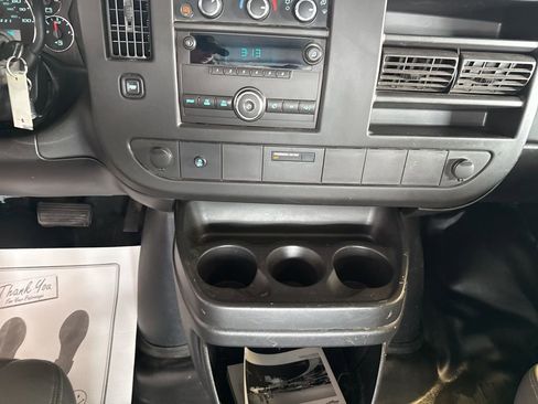 Used 2014 Chevrolet Express 1500 image 17