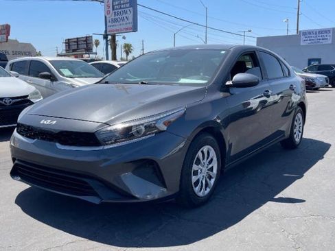 Used 2023 Kia Forte LX FWD image 7