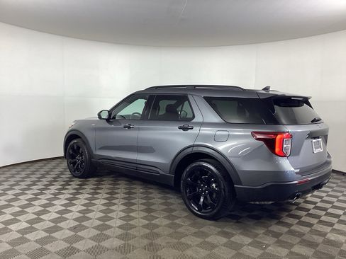 Used 2023 Ford Explorer ST-Line w/ Class IV Trailer Tow Package AWD/4WD image 4