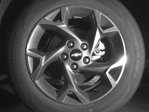 Used 2025 Chevrolet Trax LT FWD image 14