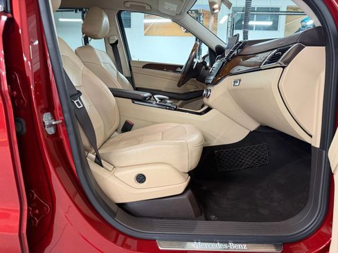 Used 2018 Mercedes-Benz GLS 450 4MATIC image 29