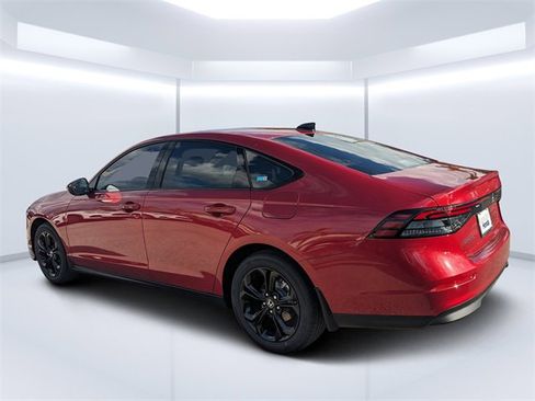 New 2025 Honda Accord SE image 5