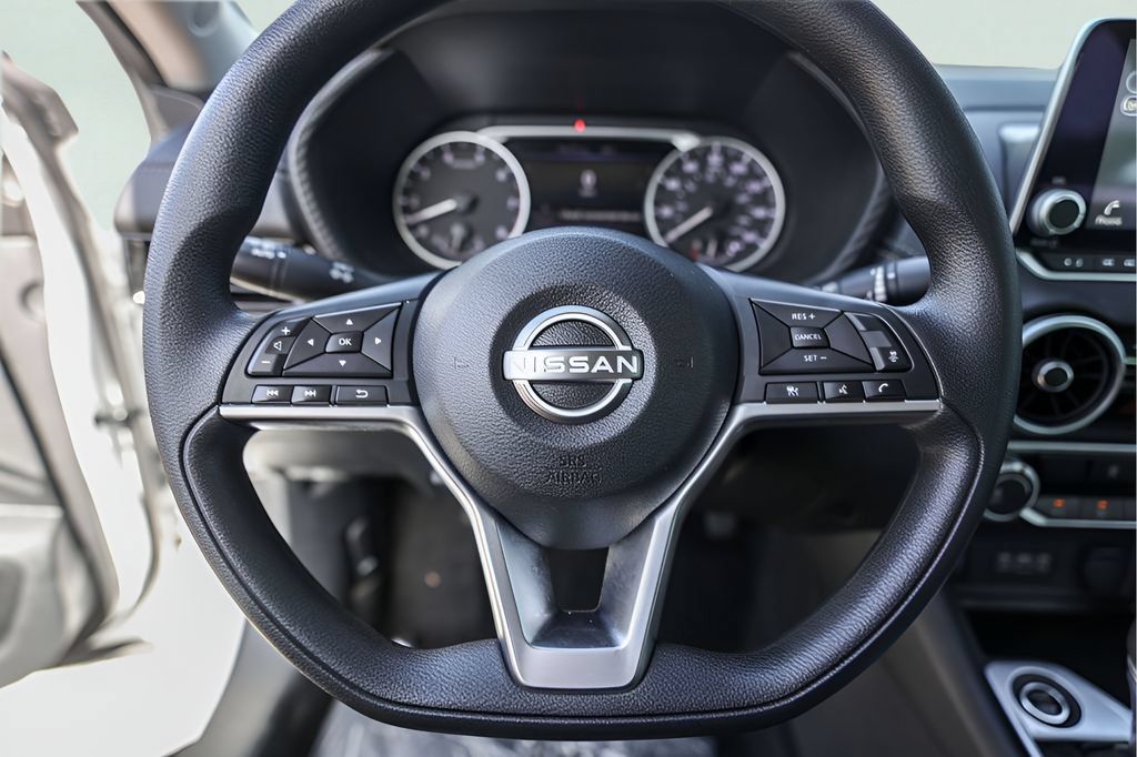 Used 2024 Nissan Sentra SV FWD image 14