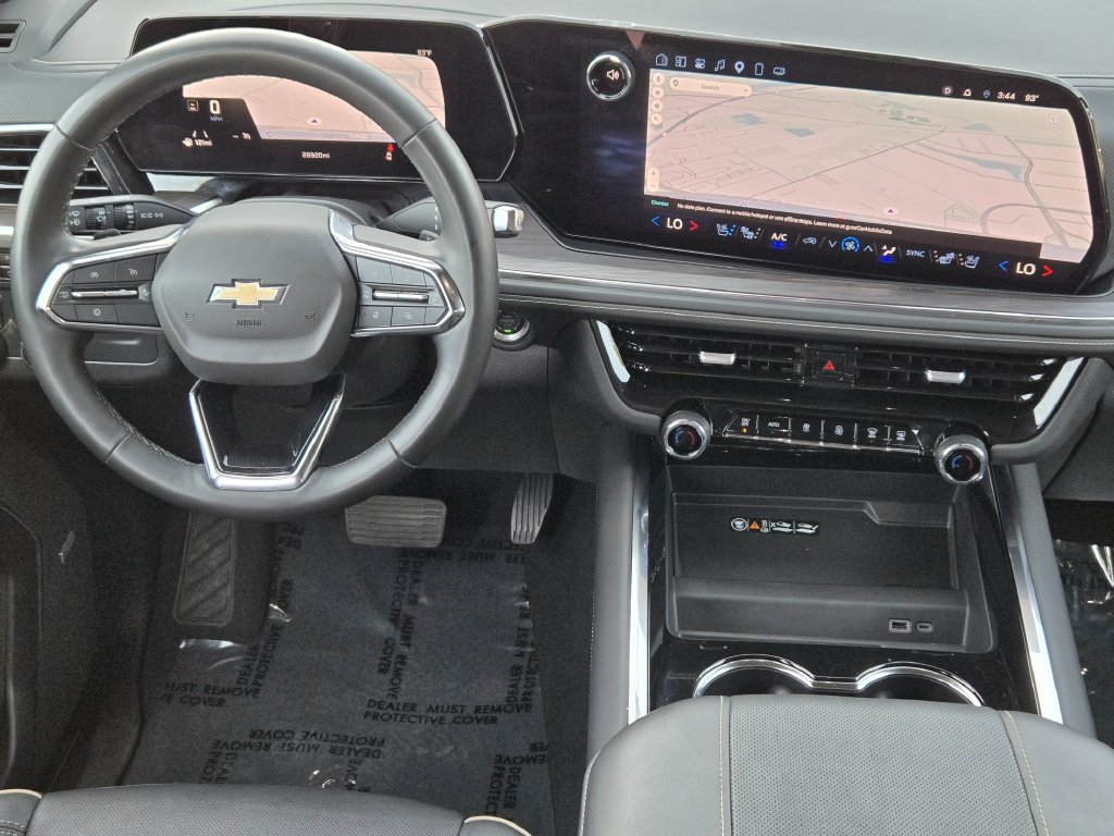 Used 2025 Chevrolet Suburban Premier RWD image 28