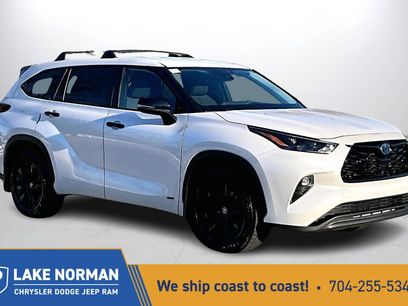 Used 2024 Toyota Highlander XLE