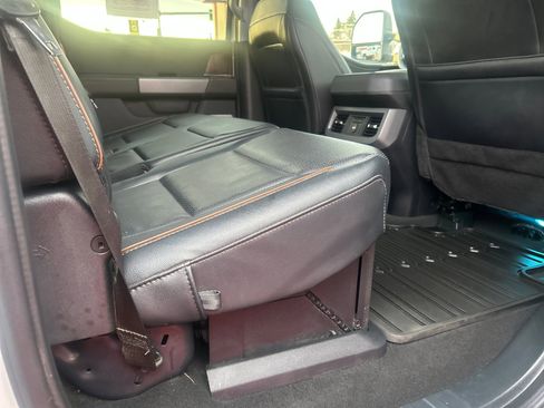 Used 2025 Ford F450 Lariat w/ FX4 Off-Road Package image 19