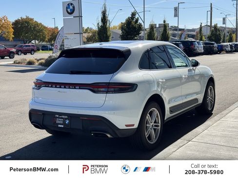 Used 2024 Porsche Macan image 7