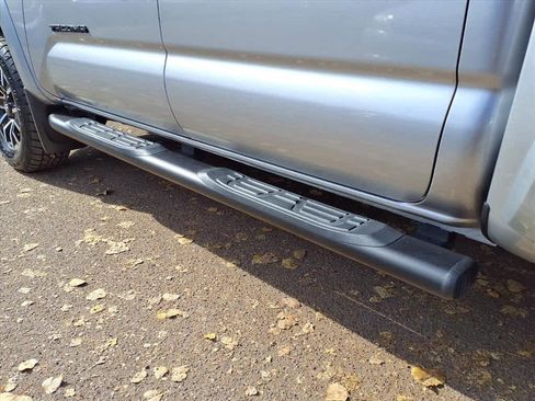 Used 2023 Toyota Tacoma TRD Sport image 9