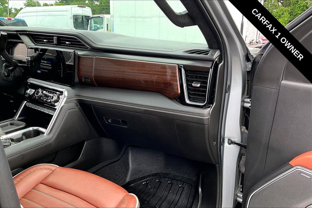 Used 2025 GMC Sierra 3500 Denali Ultimate AWD/4WD image 26
