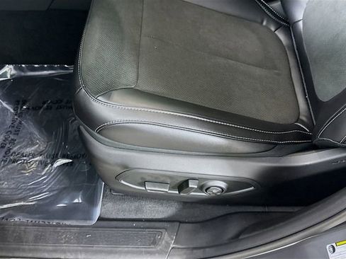 New 2025 Jeep Grand Cherokee Laredo image 18