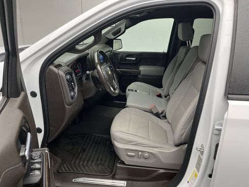 Used 2020 Chevrolet Silverado 1500 LT w/ Convenience Package image 3