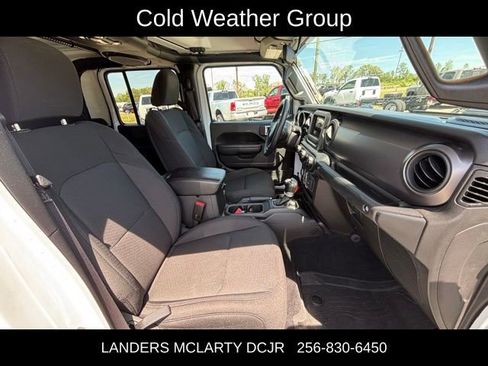 Used 2023 Jeep Gladiator Sport image 10