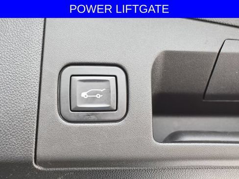 Used 2019 Cadillac XT5 Luxury FWD image 9