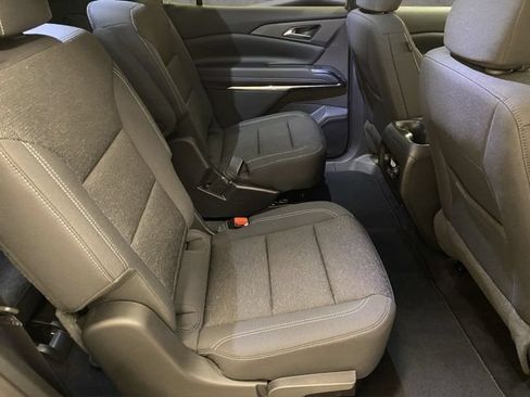 New 2026 Chevrolet Traverse LT w/ Driver Confidence Package AWD/4WD image 32