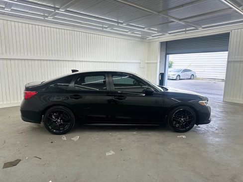 Used 2023 Honda Civic Sport image 4