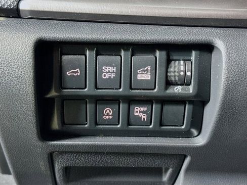 Used 2023 Subaru Forester Premium AWD/4WD image 10