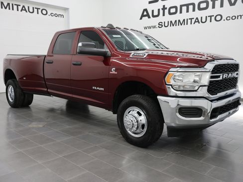 Used 2022 RAM 3500 Tradesman AWD/4WD image 2