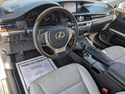 Used 2015 Lexus ES 350 w/ Luxury Package image 10