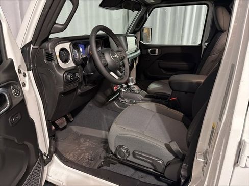 New 2026 Jeep Gladiator Willys image 8