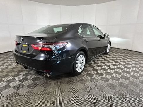 Used 2024 Toyota Camry SE FWD image 2