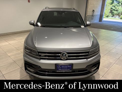 Used 2021 Volkswagen Tiguan SEL Premium R-Line AWD/4WD image 2