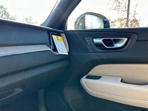New 2026 Volvo XC60 B5 Plus w/ Protection Package Premier image 20