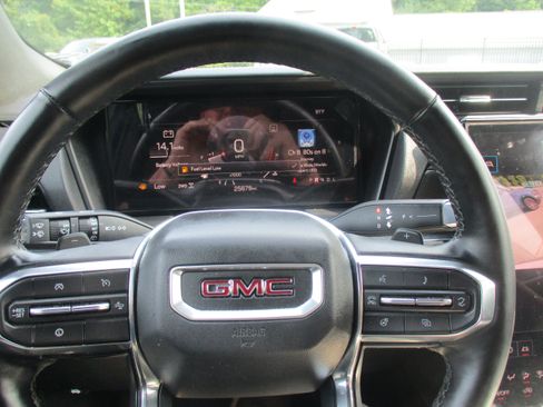 Used 2025 GMC Terrain Elevation w/ Black Edition AWD/4WD image 18
