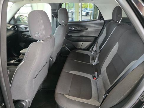 Used 2025 Chevrolet TrailBlazer LT AWD/4WD image 37