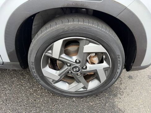 Used 2021 Hyundai Venue SEL w/ Cargo Package image 15