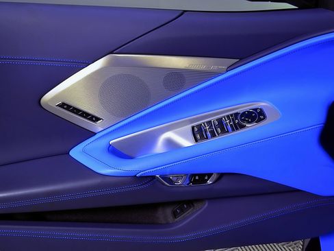Used 2023 Chevrolet Corvette Stingray Premium Conv w/ Z51 Performance Package RWD image 19