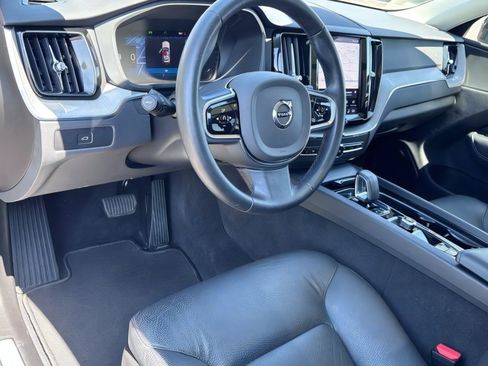 Used 2025 Volvo XC60 B5 Plus AWD/4WD image 14