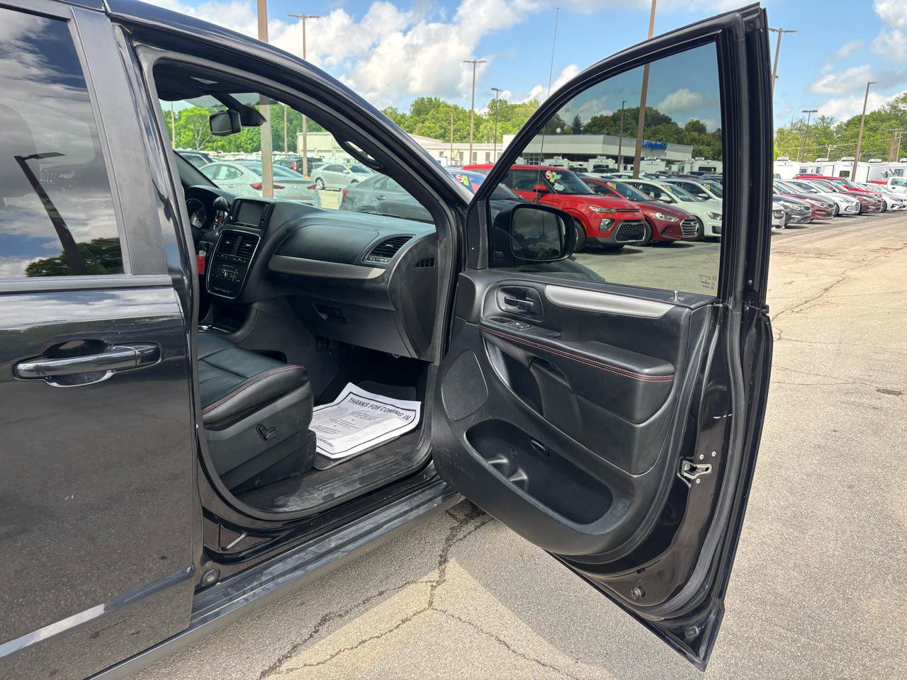 Used 2018 Dodge Grand Caravan GT FWD image 9