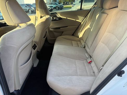Used 2014 Honda Accord EX image 25
