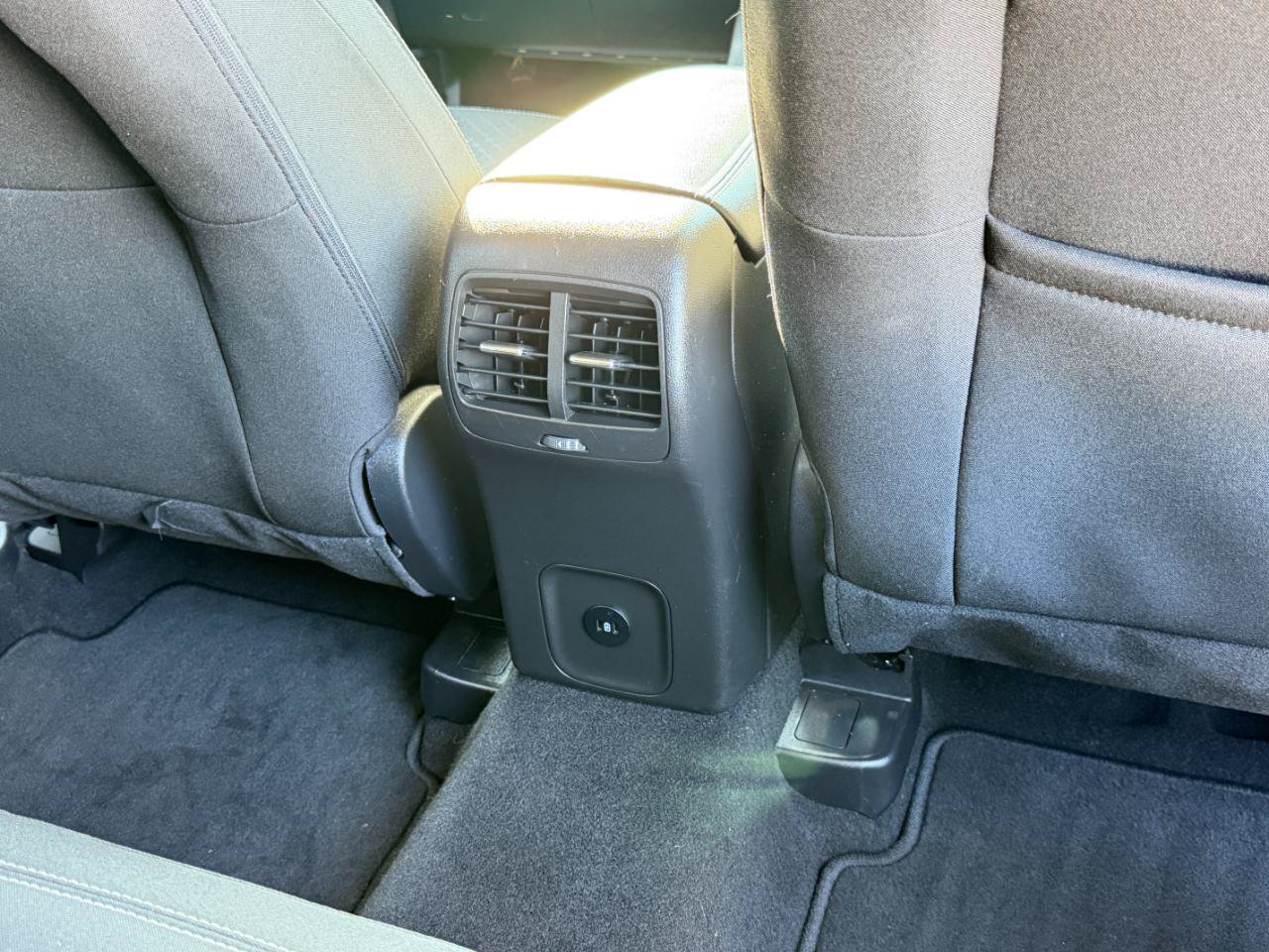 Used 2024 Ford Escape Active AWD/4WD image 40