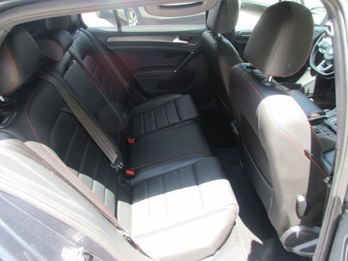 Used 2018 Volkswagen GTI Autobahn FWD image 17